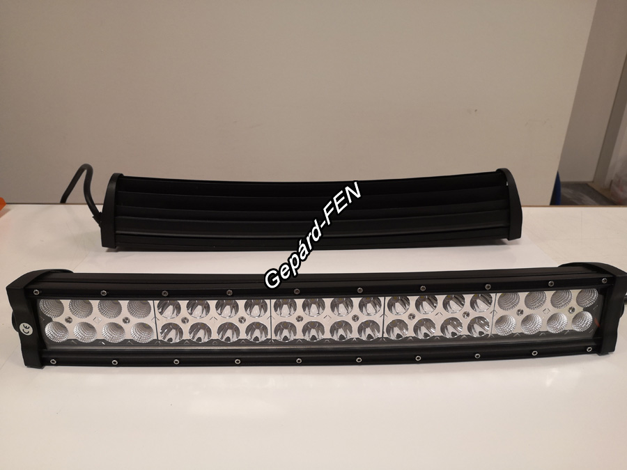 KS88120C COMBO. 40 ledes, 120W,-os 10800 Lumen teljesítményû kétsoros , ÍVELT aluminiumházas fényhíd.12-24V. Terítõ illetve Szúrófény kombináció. 2 felfogó talp. Méretei: 540x80x83 mm. Cca:35 cm kábellal