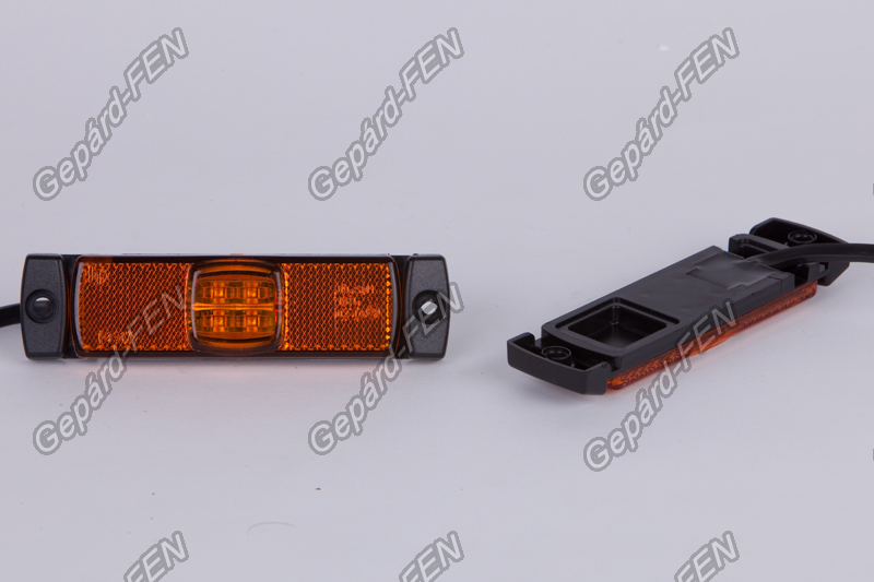 Szélességjelzõ 12-24V téglalap alakú sík hátoldalas sárga középen 4 LED-es 130mm x 32mm (FT-17Z LED)