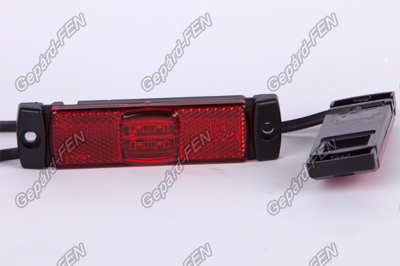 Szélességjelzõ 12-24V téglalap alakú sík hátoldalas piros középen 4 LED-es 130mm x 32mm (FT-17C LED)