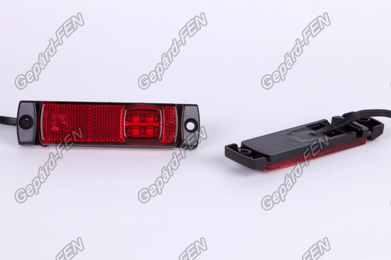 Szélességjelzõ 12-24V téglalap alakú sík hátoldalas piros szélén 4 LED-es 130mm x 32mm (FT-18C LED)