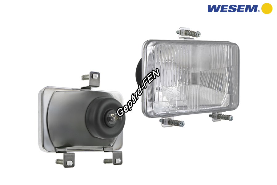 Fényszóróbetét Massey Ferguson traktorokhoz (helyzetjelzõ nélküli) H4 foglalattal 168x106x93 mm . Felül középen 1db,- alul 2 db fém felfogó fûllel. Alsó füleknél furattávolság: 100mm. RE.27011