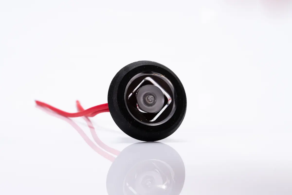 Külsõ dekor világítás, kis kerek PIROS, süllyesztett, 32mm átm., 0,15m kábel, 12-36V, FT-74 C